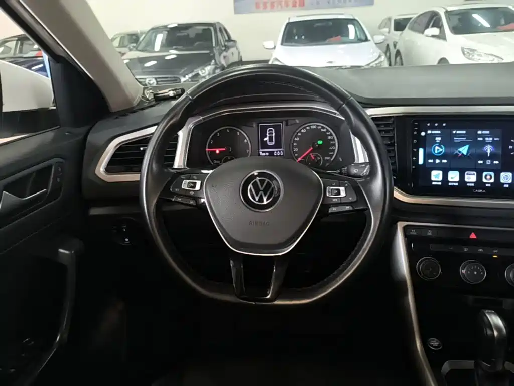 Volkswagen T-Roc — миниатюра 11
