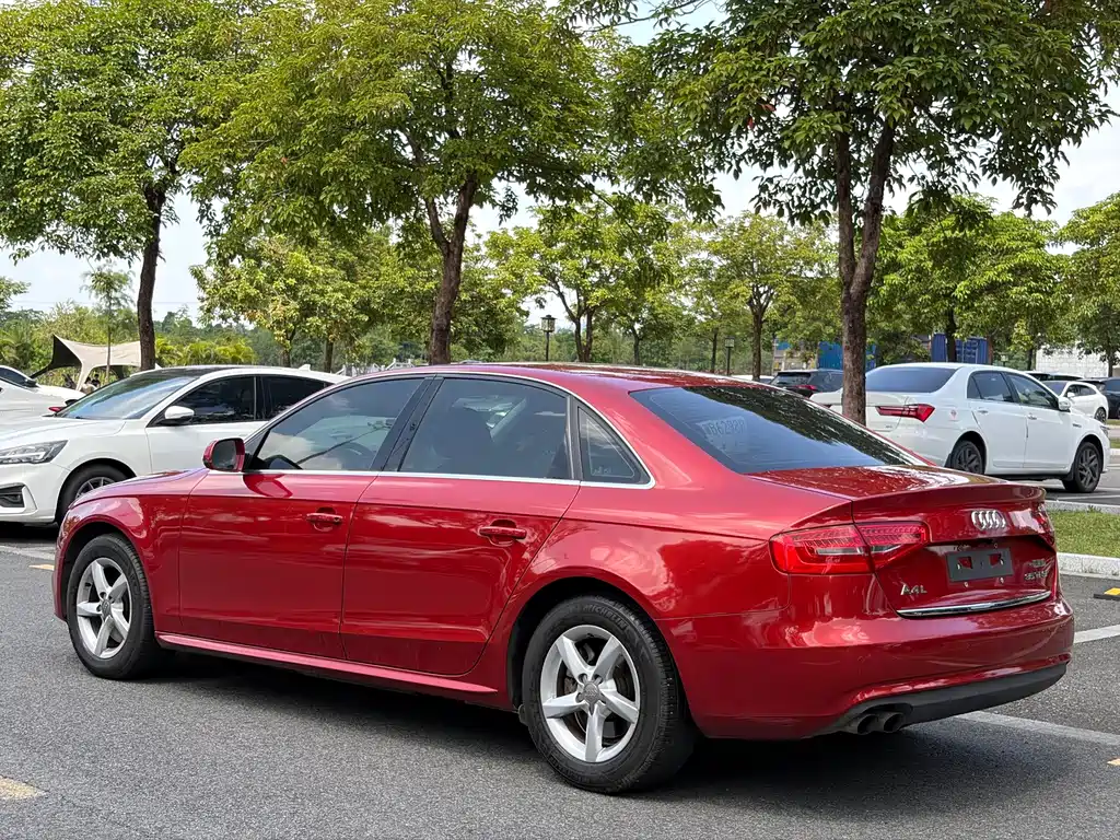 Audi A4L — миниатюра 7
