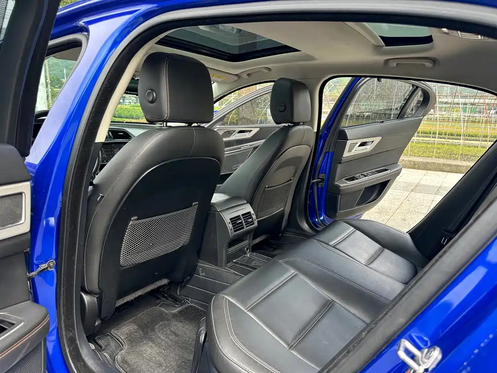 Jaguar XEL — миниатюра 8
