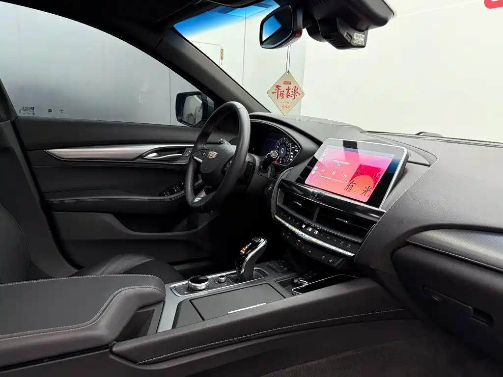 Cadillac CT5 — миниатюра 16