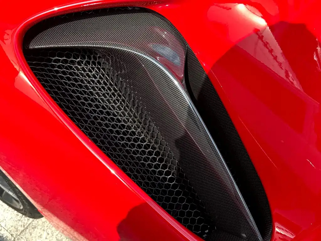 Ferrari SF90 — миниатюра 7