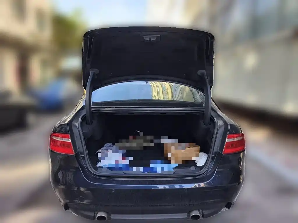 Jaguar XE — миниатюра 20