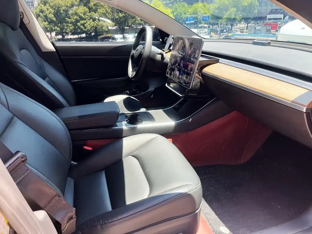 Tesla Model 3 — фотографии объявления, Фото 14