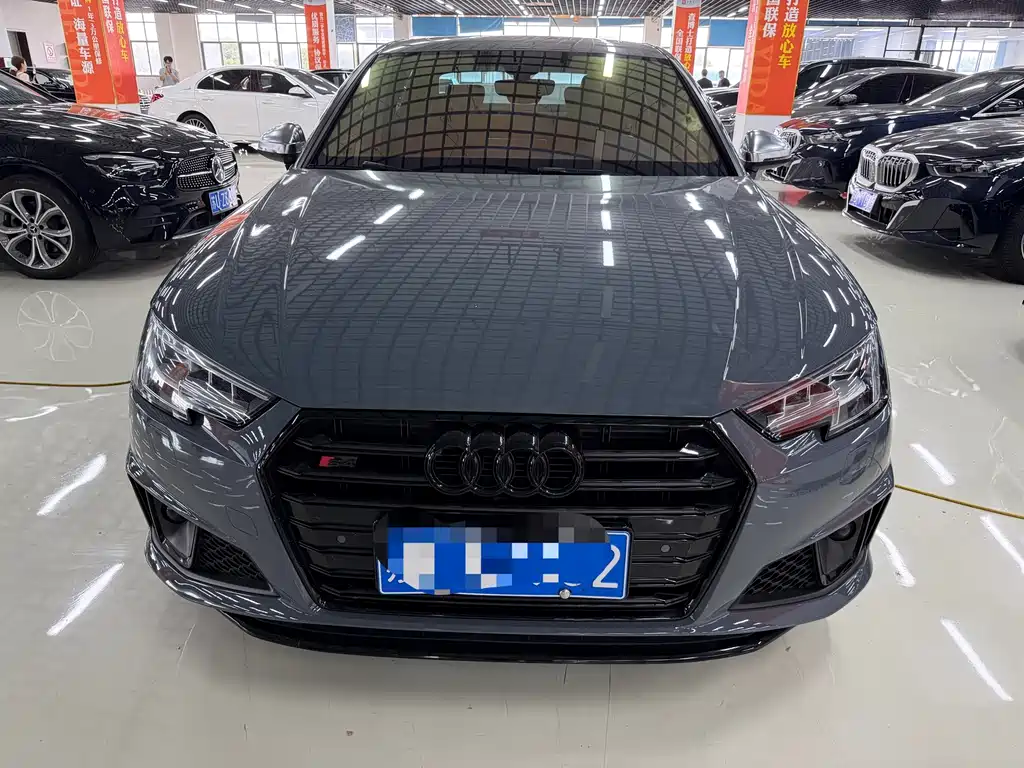 Audi S4