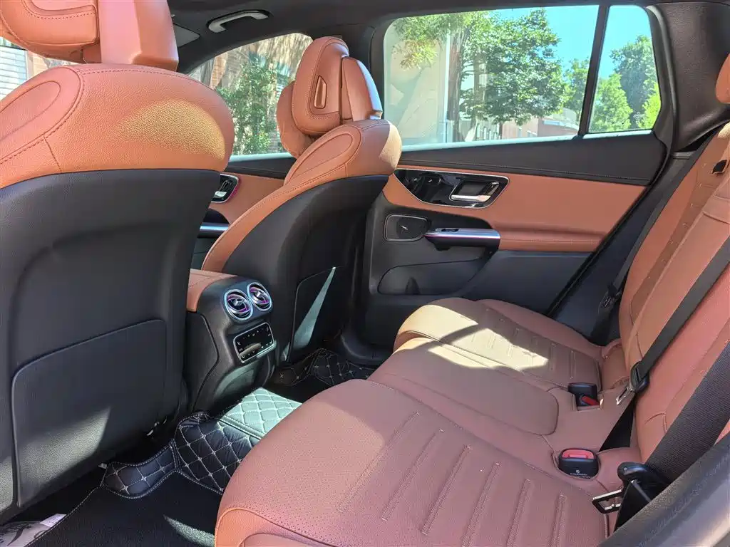Mercedes-Benz GLC 2025 GLC 300 L 4MATIC 5 мест