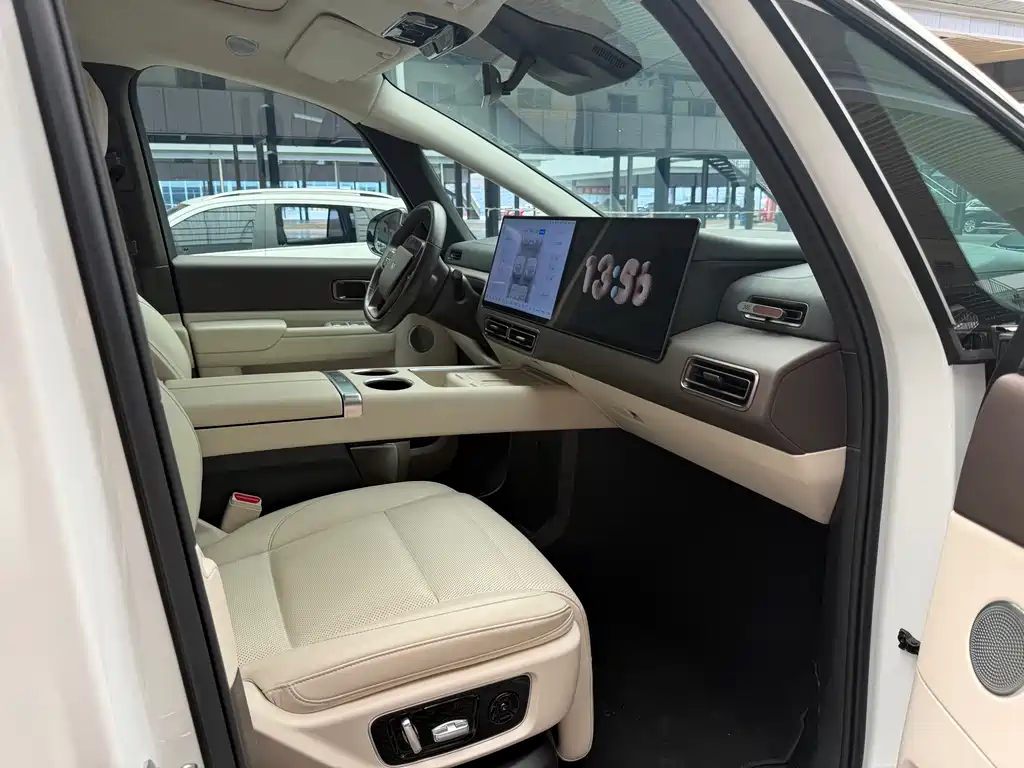 Li Auto Li MEGA — миниатюра 10