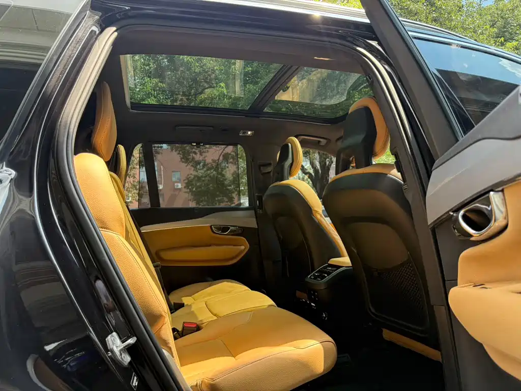 Volvo XC90 — миниатюра 17