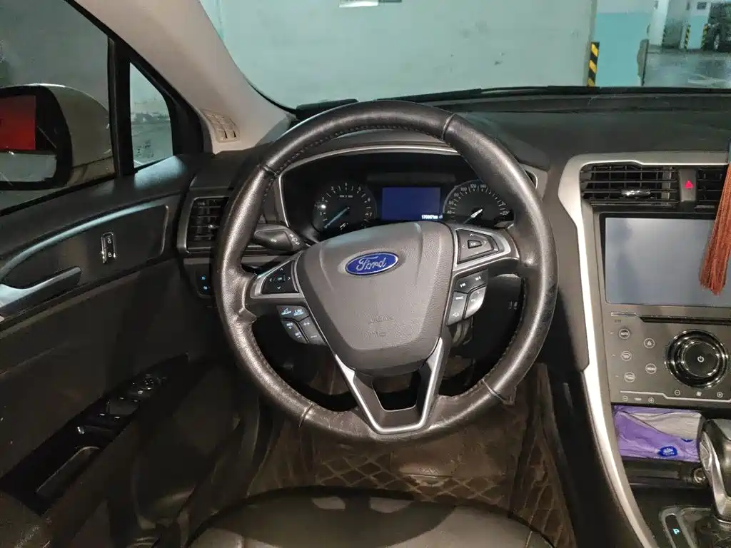 Ford Mondeo — миниатюра 11