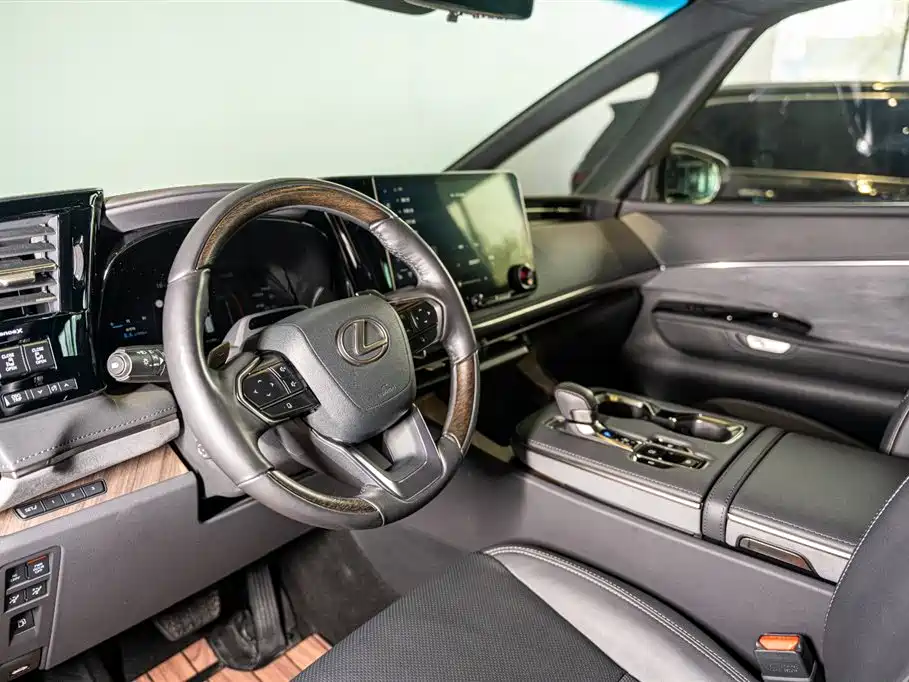 Lexus LM 350h 7-seat Elegant Elegant Edition, фото 5