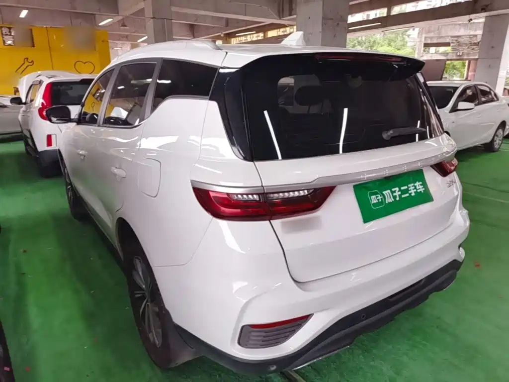 Geely Vision X6 — миниатюра 5