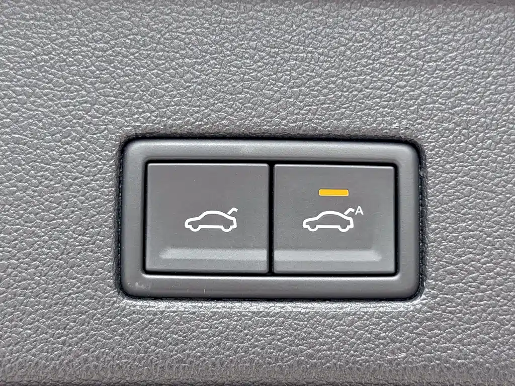 Volkswagen Touareg — миниатюра 16