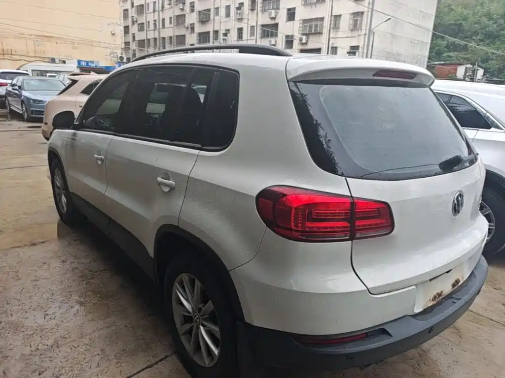 Volkswagen Tiguan — миниатюра 5