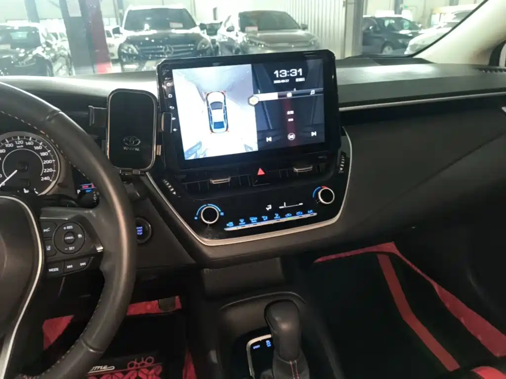 Toyota Corolla — миниатюра 13
