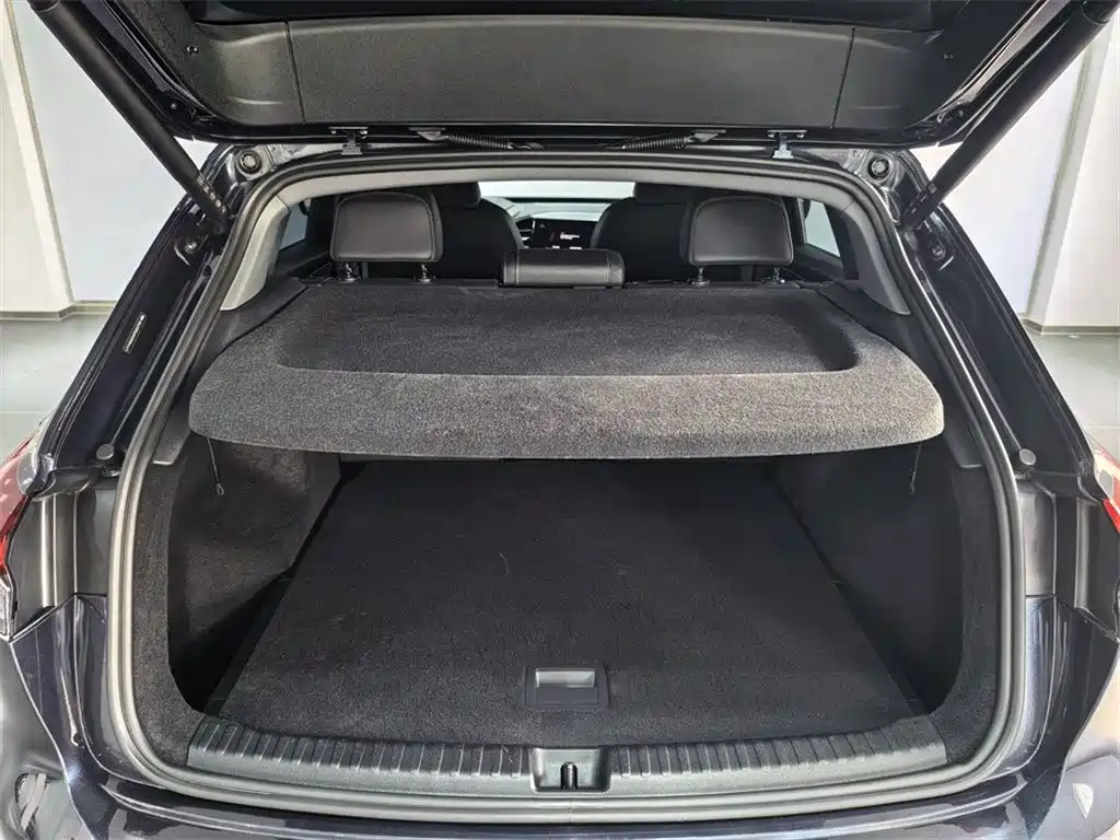 Audi Q4 e-tron — миниатюра 9