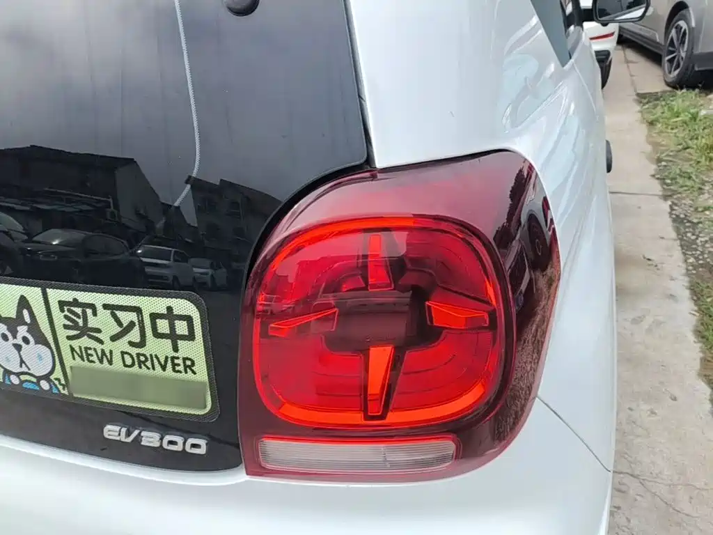 Roewe Clever — миниатюра 8