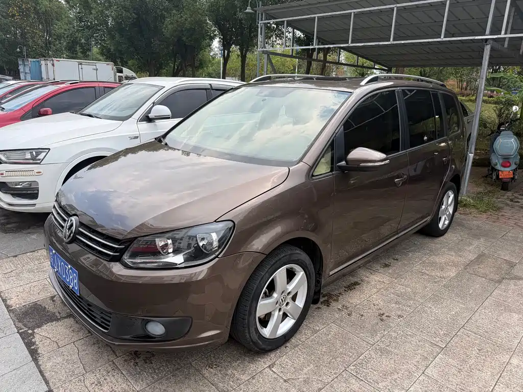 Volkswagen Touran — миниатюра 2