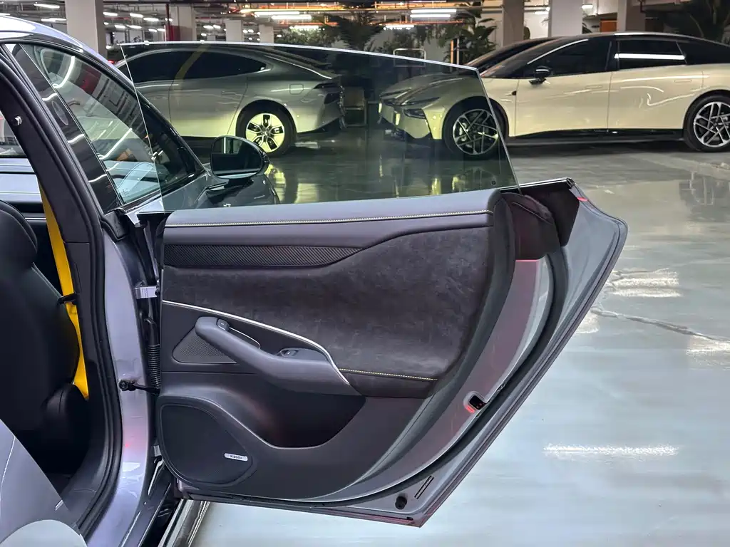 XIAOMI CAR XIAOMI SU7 ULTRA