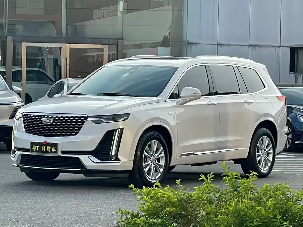 Cadillac XT6