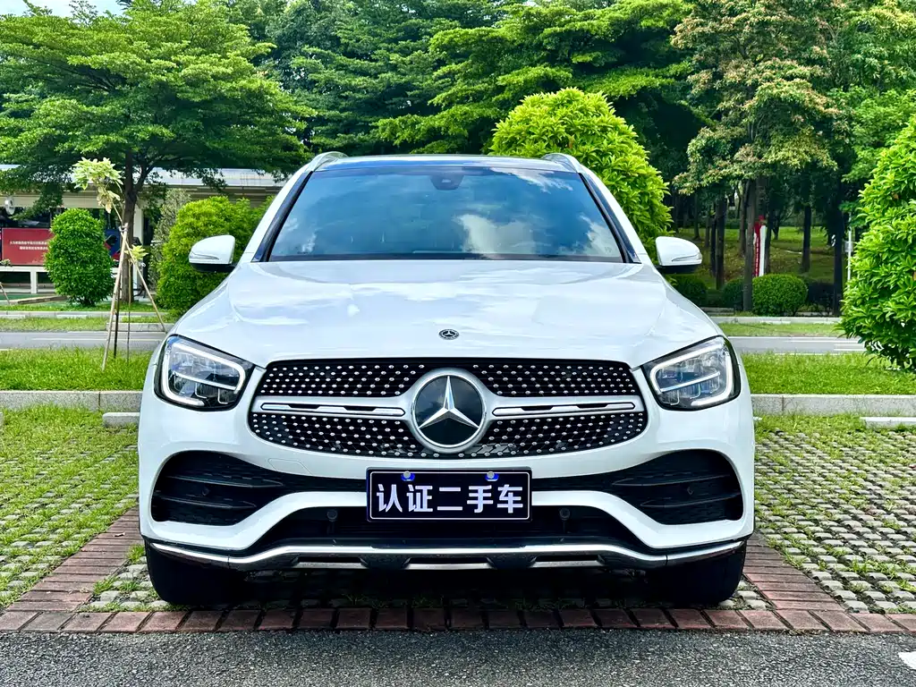 MERCEDES-BENZ GLC
