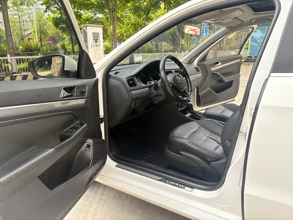 Volkswagen Lavida — миниатюра 15