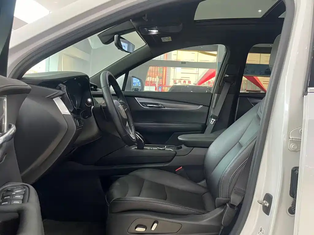Cadillac XT6 — миниатюра 4