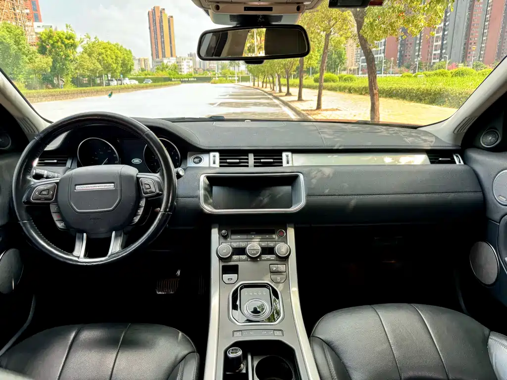 Land Rover Evoque — миниатюра 5