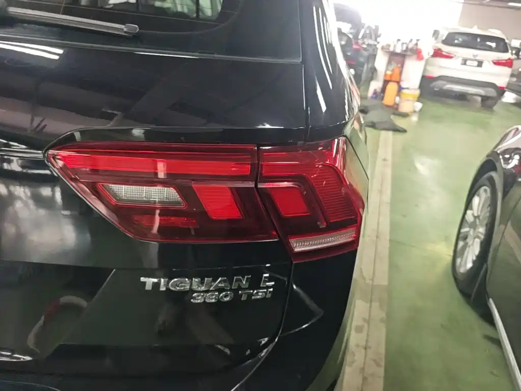 Volkswagen Tiguan L — миниатюра 8