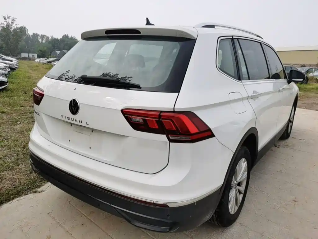 Volkswagen Tiguan L — миниатюра 7