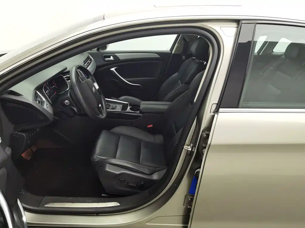 Citroen C5 — миниатюра 10