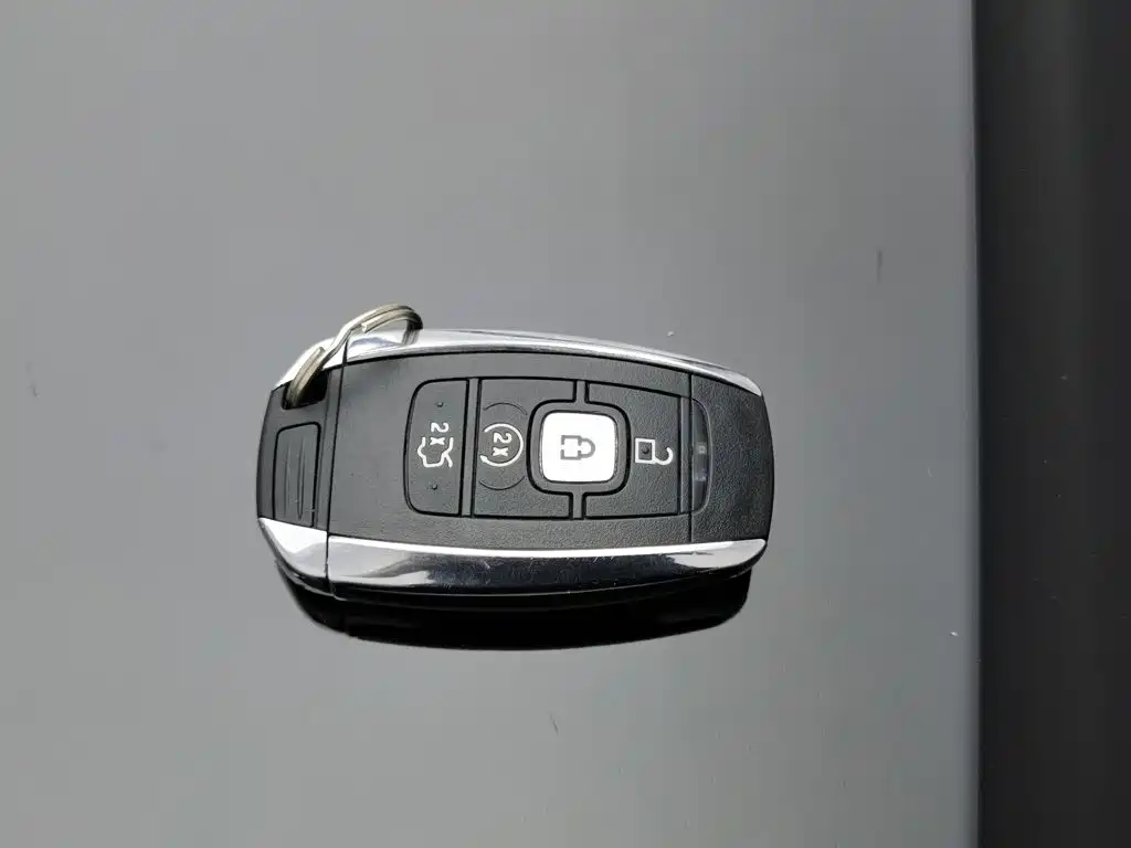 Lincoln MKC — миниатюра 19
