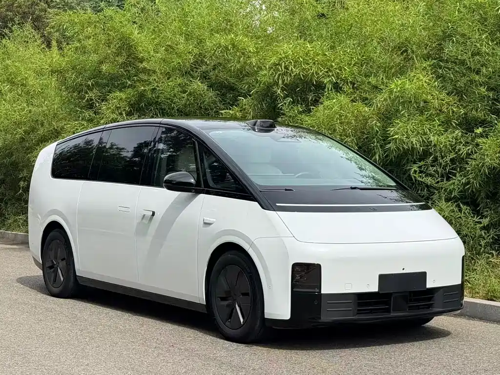 Li Auto Li MEGA — миниатюра 3
