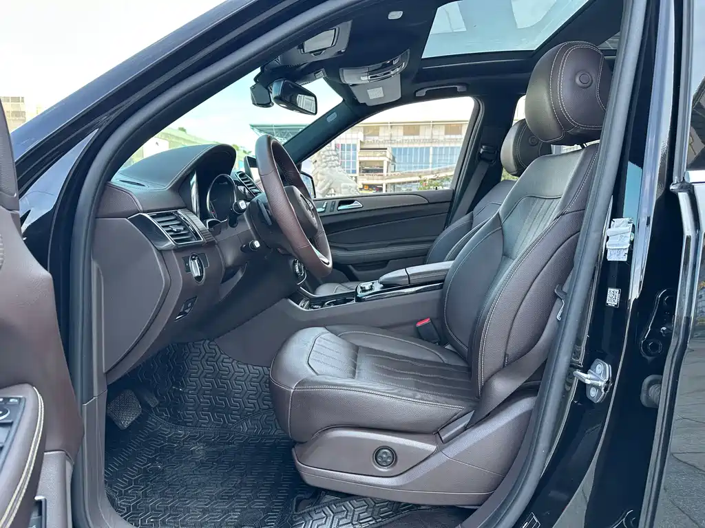 Mercedes-Benz GLE (Import) — миниатюра 16