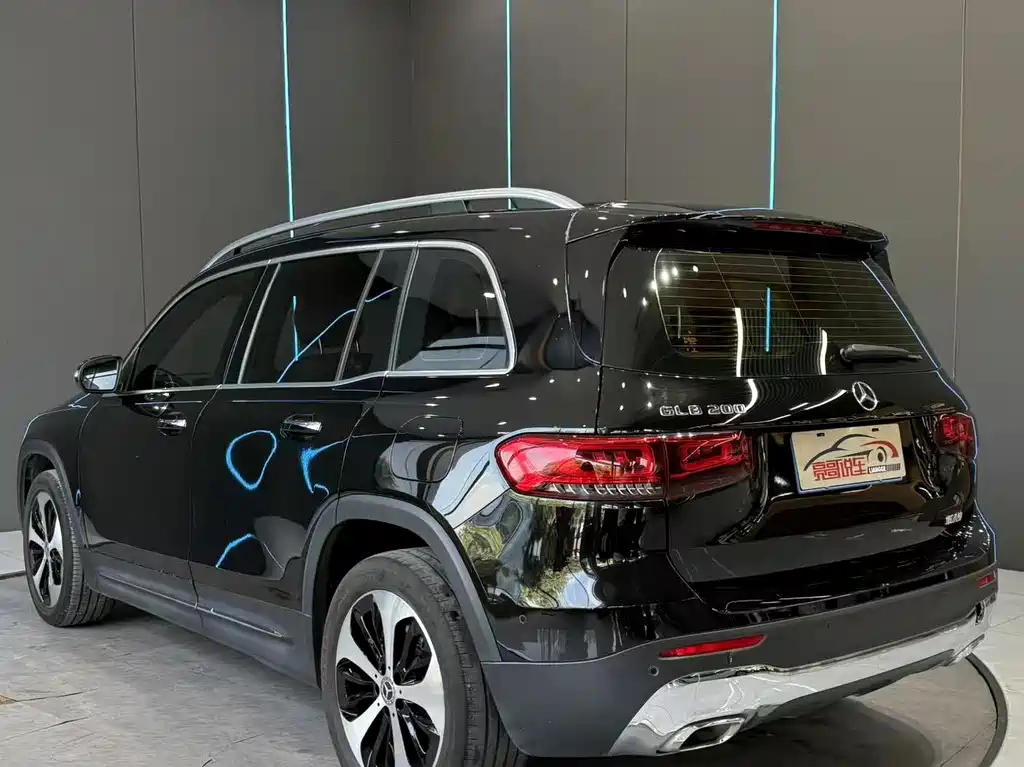 Mercedes-Benz GLB — миниатюра 8