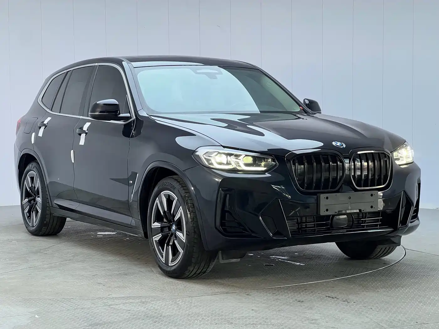 BMW iX3
