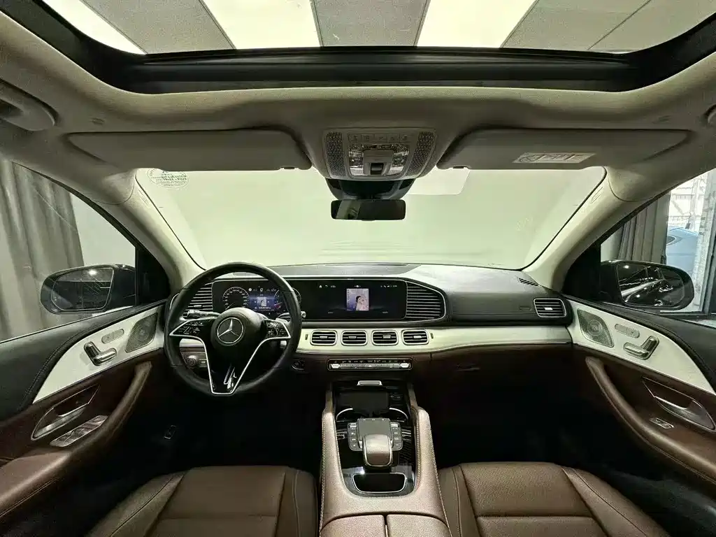 Mercedes-Benz GLE (Import) — миниатюра 5