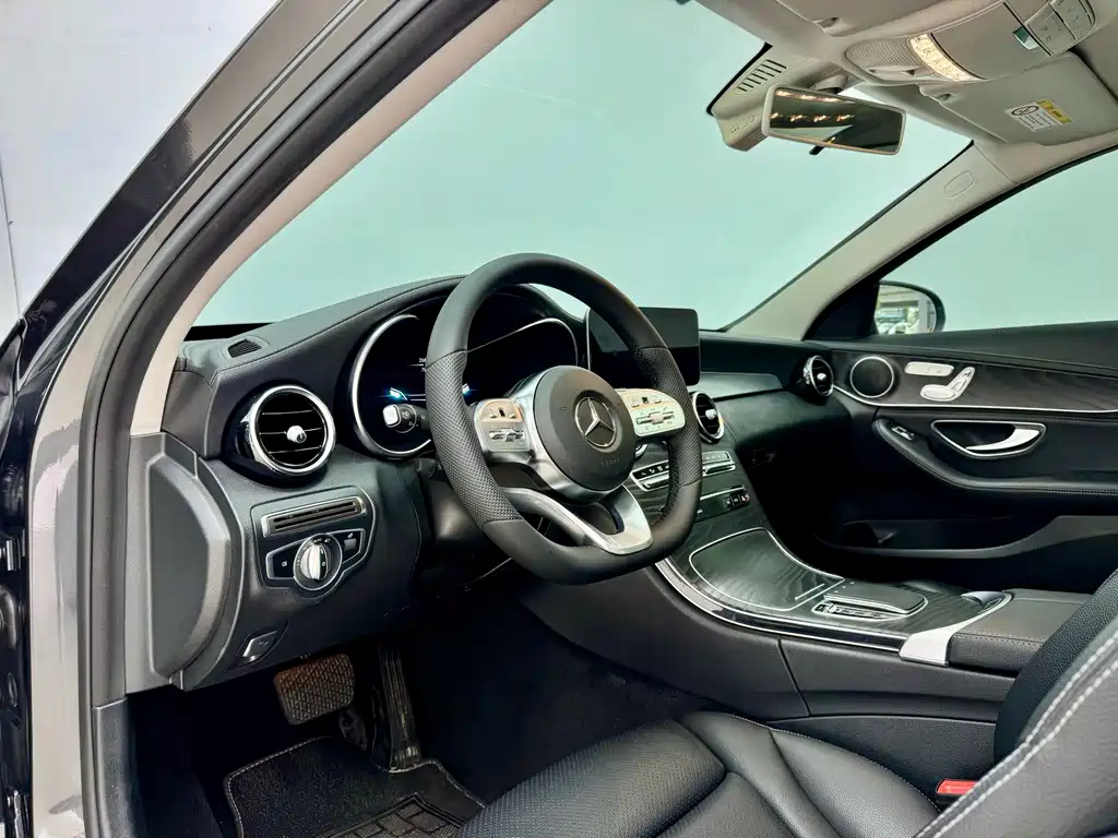 Mercedes-Benz C-Class — миниатюра 6