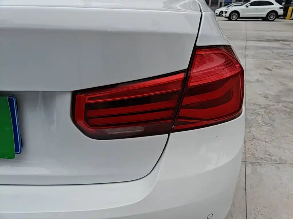 BMW 3 Series — миниатюра 8