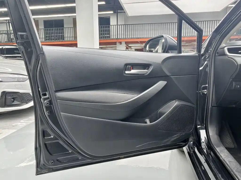 Toyota Corolla — миниатюра 15
