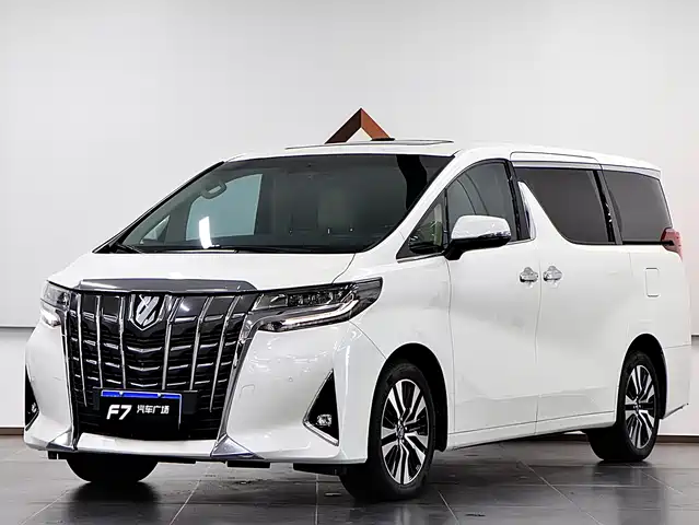 TOYOTA ELFA 2019