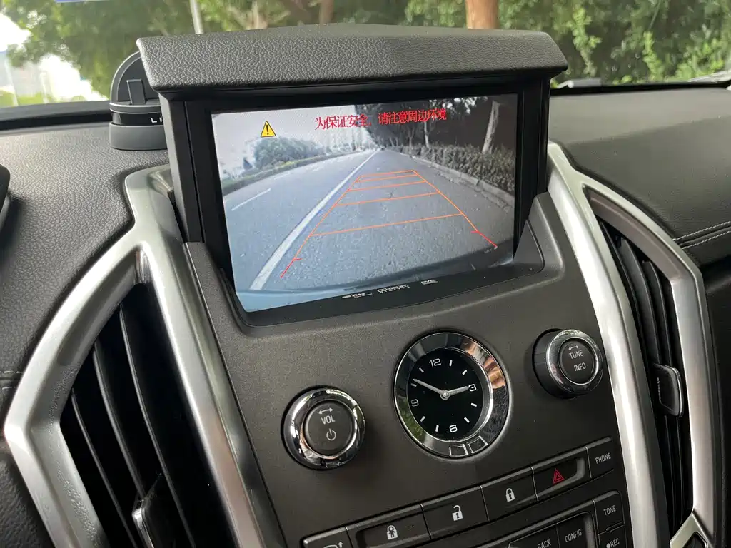 Cadillac SRX — миниатюра 17