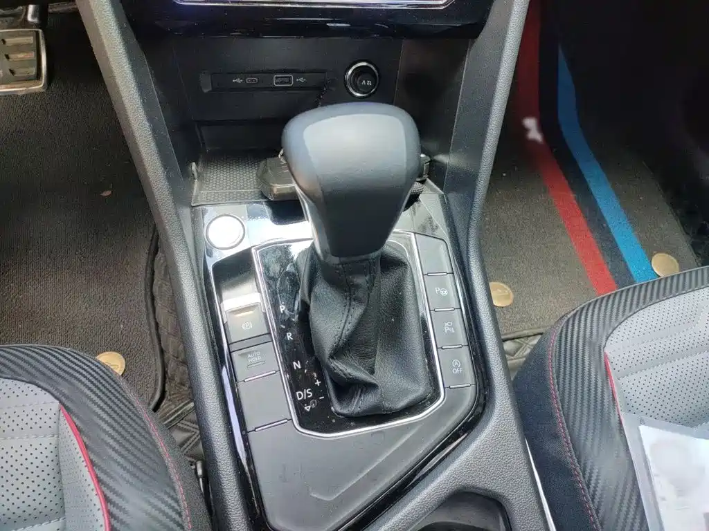 Volkswagen Tiguan L — миниатюра 7