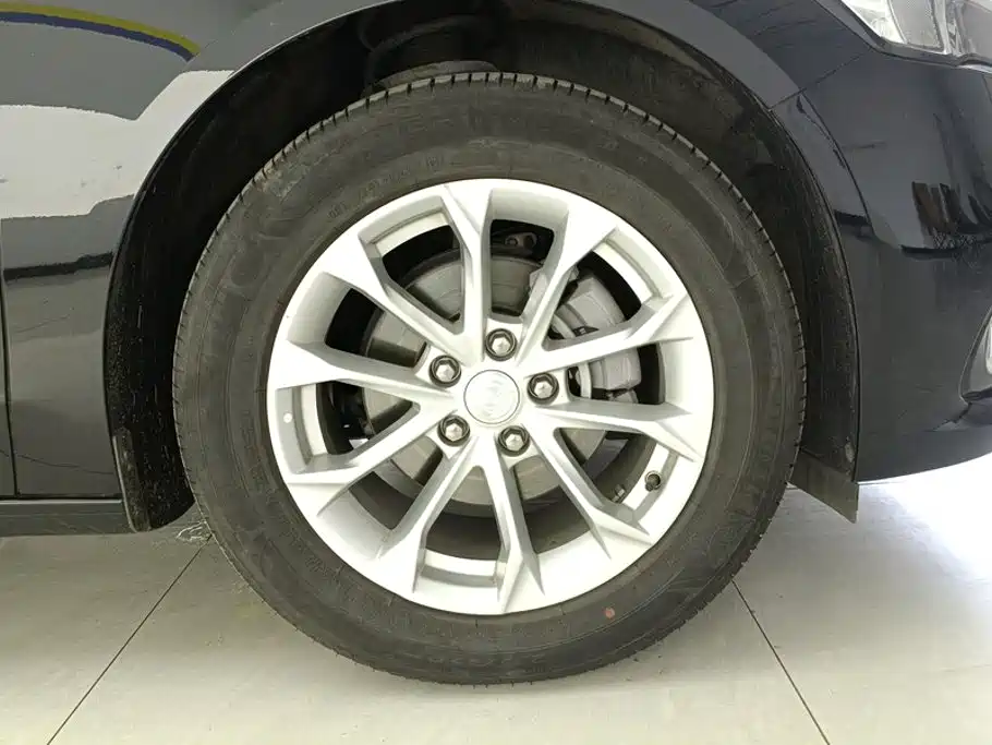 Buick LaCrosse — миниатюра 6