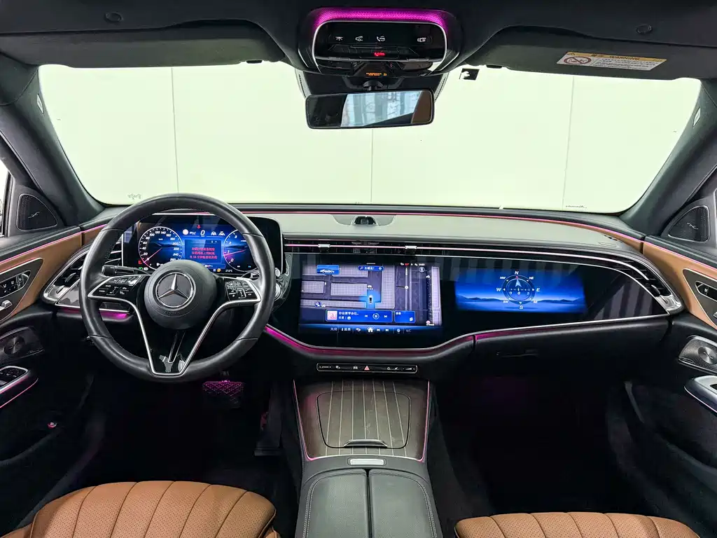 Mercedes-Benz E-Class — миниатюра 11