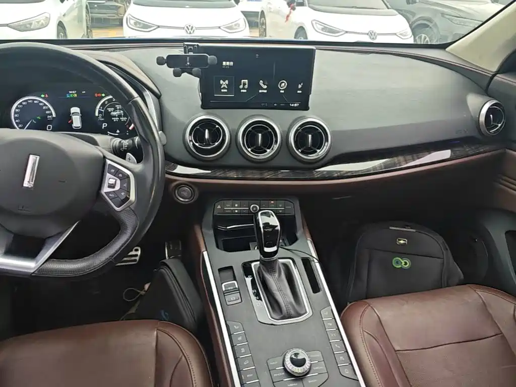 Wey Wey VV5 — миниатюра 13