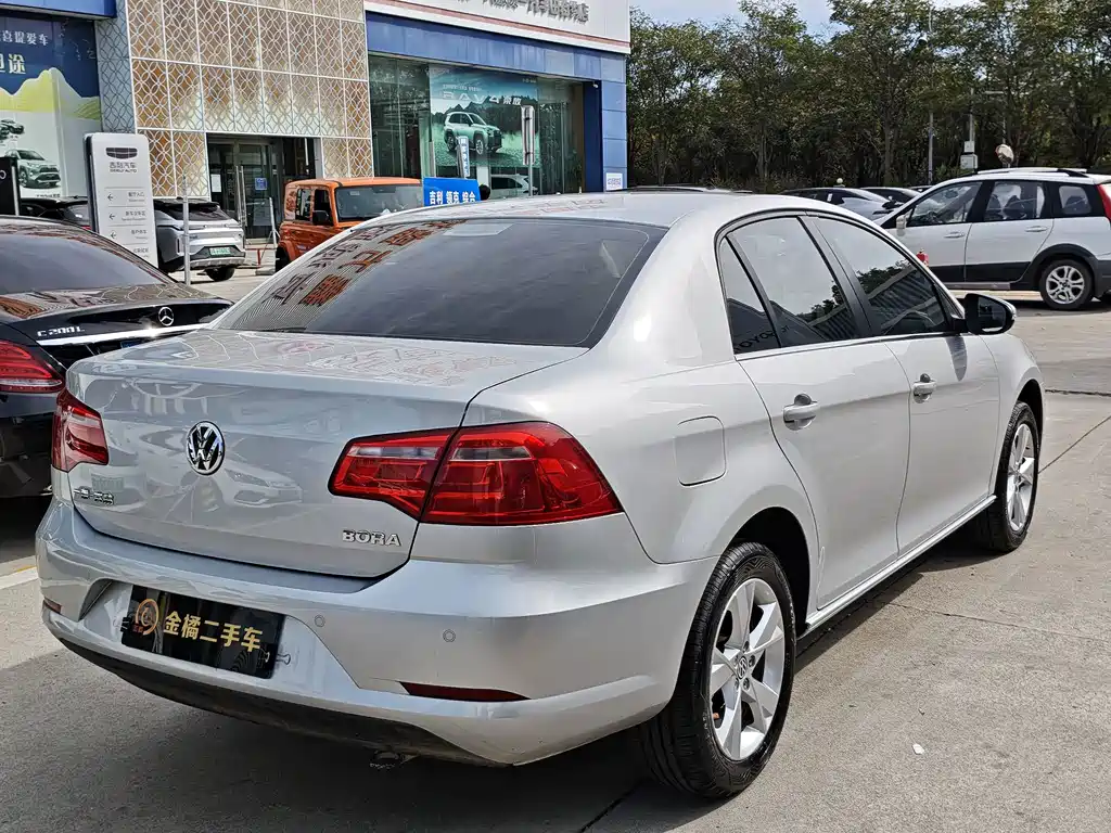 Volkswagen Bora — миниатюра 3