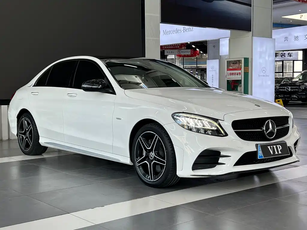 Mercedes-Benz C-Class — миниатюра 3