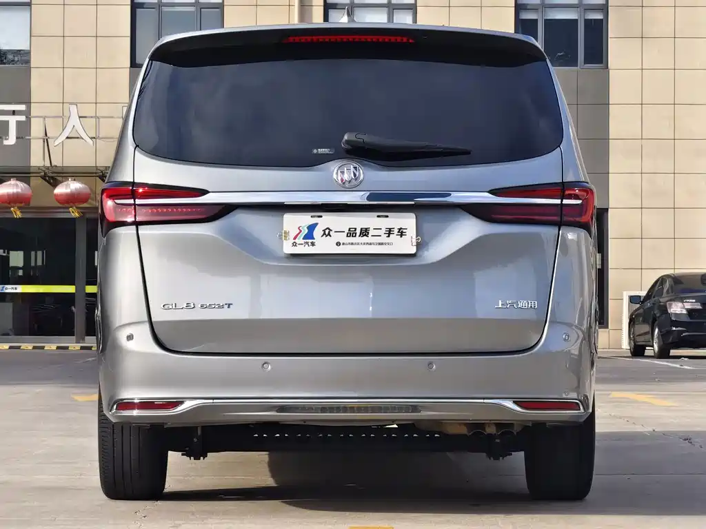 Buick GL8 — миниатюра 6