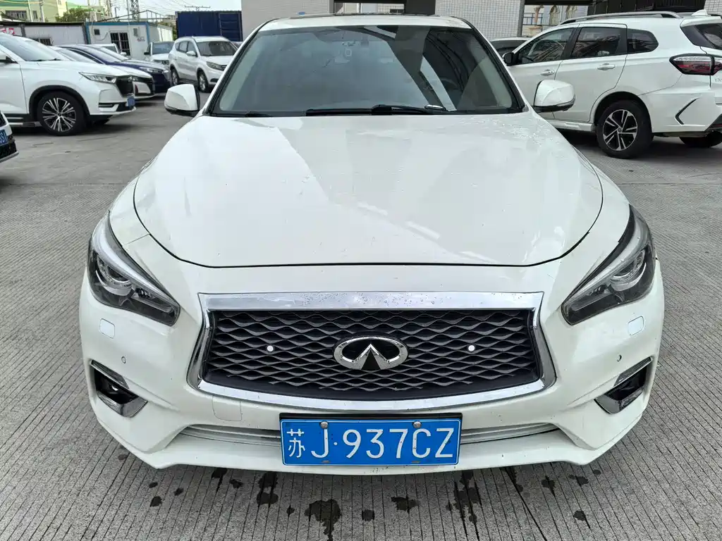 INFINITI Q50L