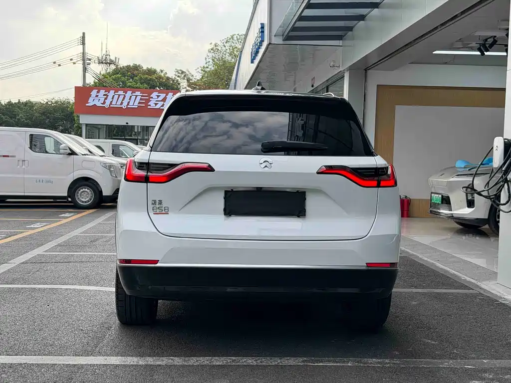 NIO ES8 — миниатюра 9