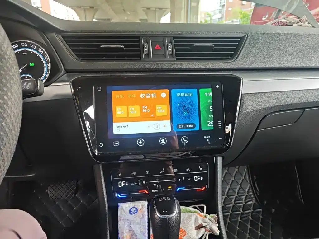 Skoda Superb — миниатюра 14